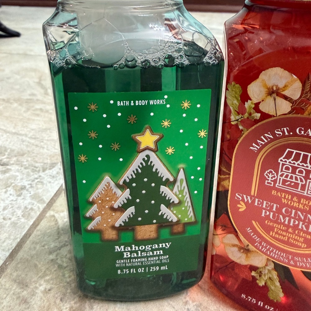 Bath & Body Works Festive Holiday Soap Duo - Picture 2 of 4